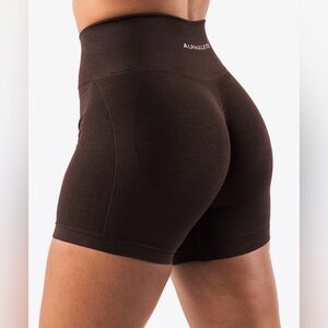 Alphalete Amplify Contour Short 5” - Cashmere - Size M